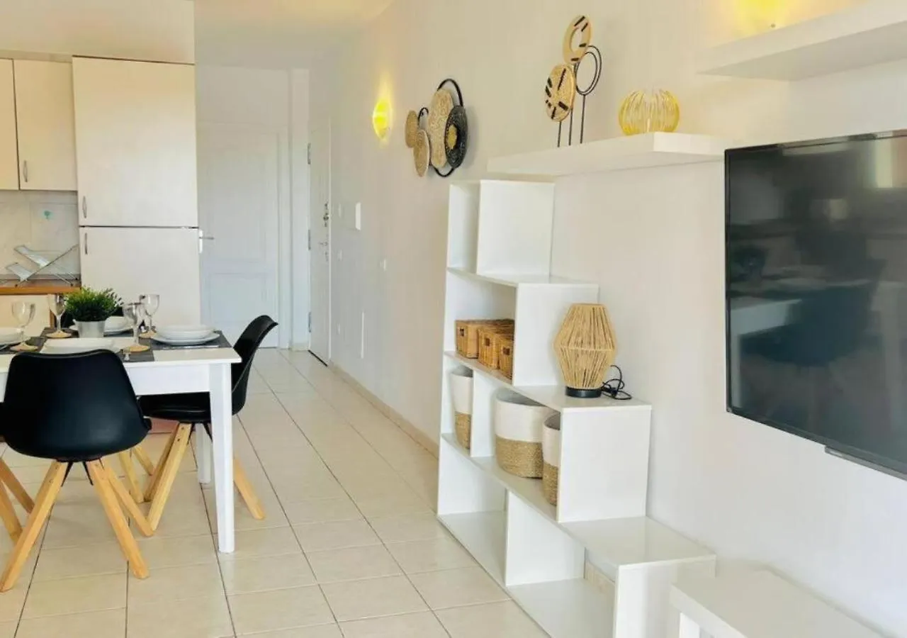 Ground-Floor 1 Bedroom Condopool &Wifi Costa Adeje Callao Salvaje Apartmán